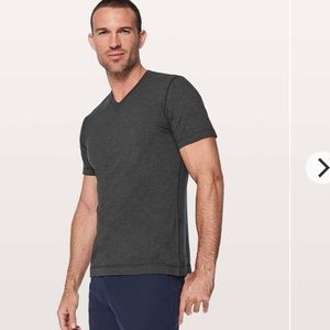 Lululemon basic v neck tee in gray